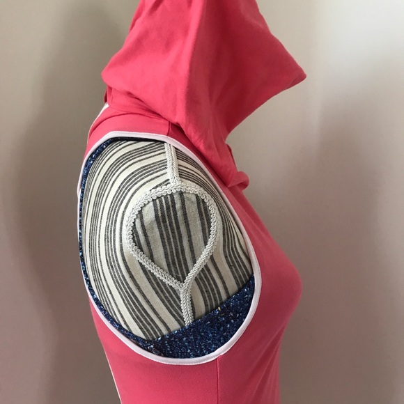 Pink Sleeveless Hoodie - Picture 7 of 8